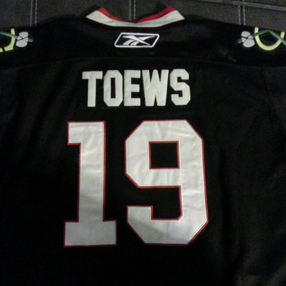 JONATHAN TOEWS CHICAGO BLACKHAWKS BLACK REEBOK PREMIER JERSEY XX-Large - Picture 13 of 14